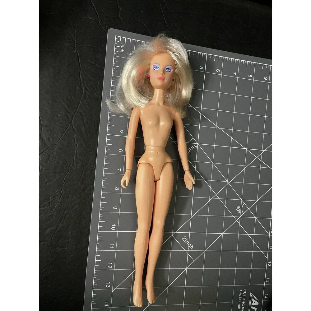 VTG 1985 Hasbro Jem and the Holograms Jerrica Doll  Blinking Light Up Earrings